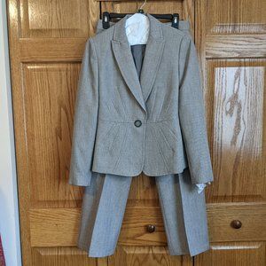 Women's suit by Kasper size 4P